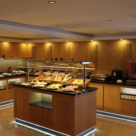Days Inn By Wyndham Istanbul Arnavutkoy Extérieur photo