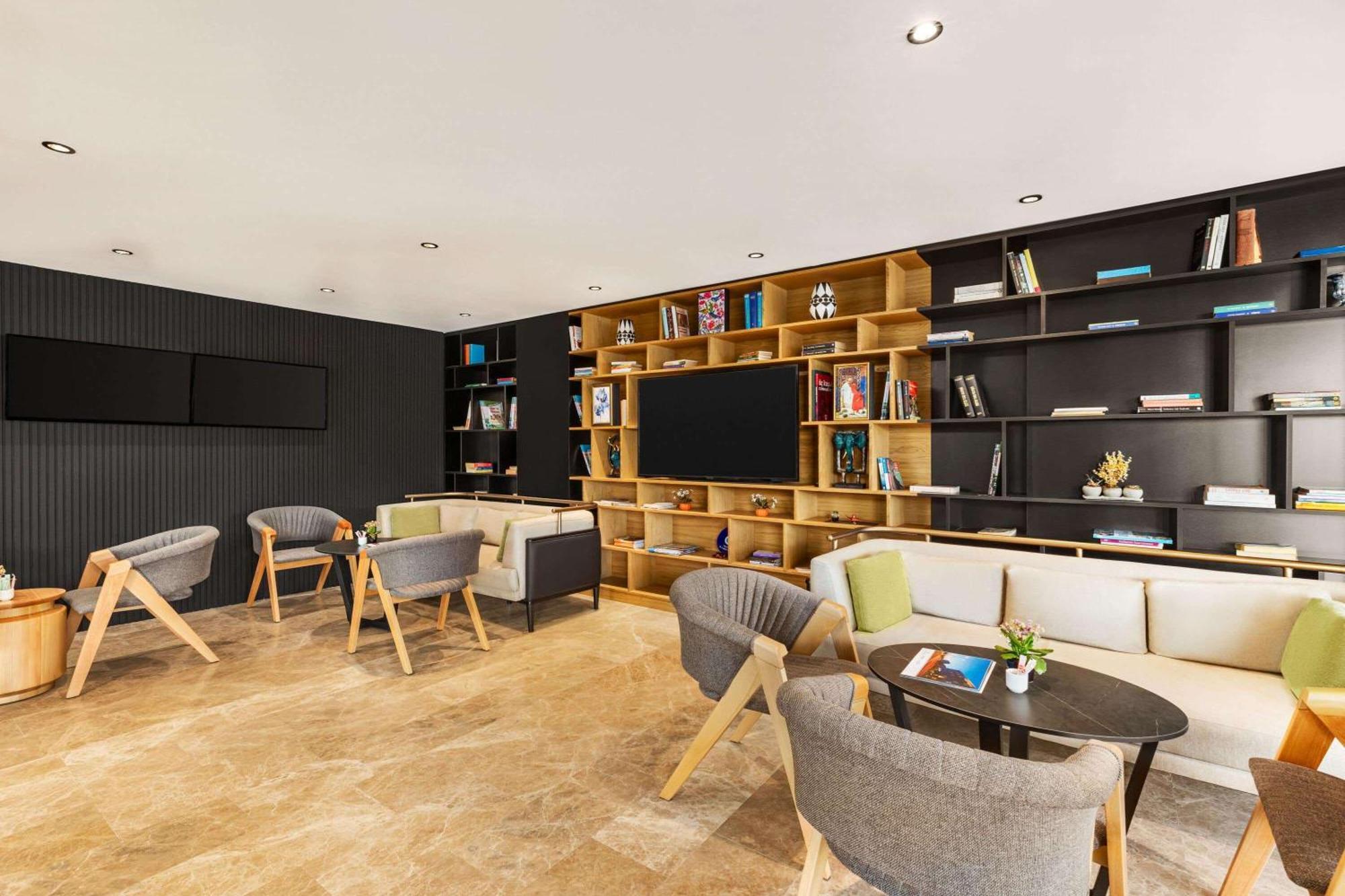 Days Inn By Wyndham Istanbul Arnavutkoy Extérieur photo